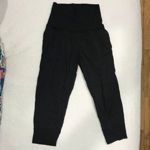 Lululemon High-Waisted Studio Crop